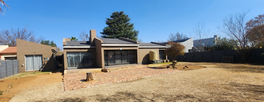 4 Bedroom Property for Sale in Flamingo Park Free State